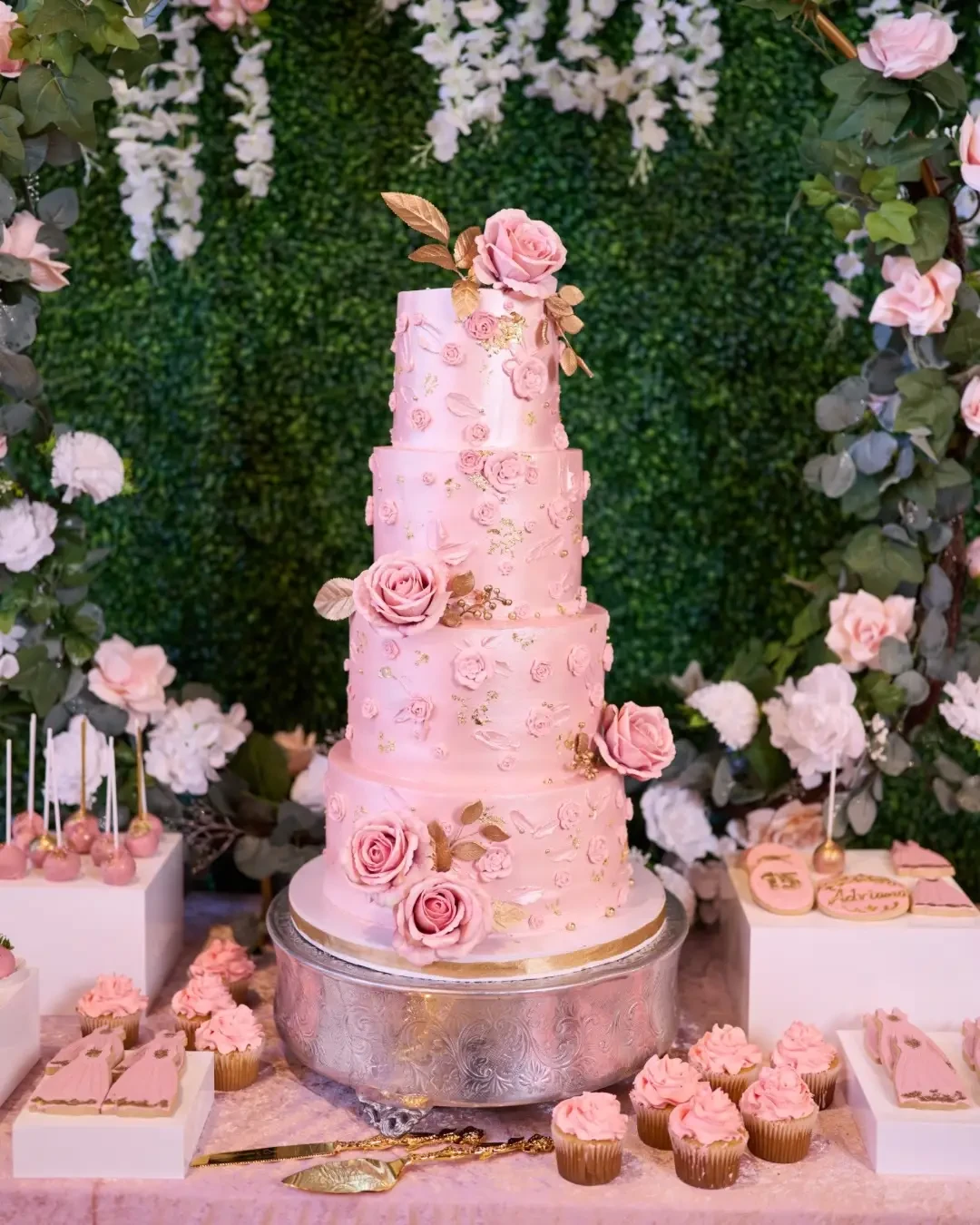 Cakes & Desserts Image #1