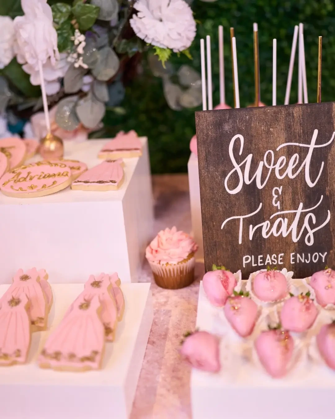 Cakes & Desserts Image #9